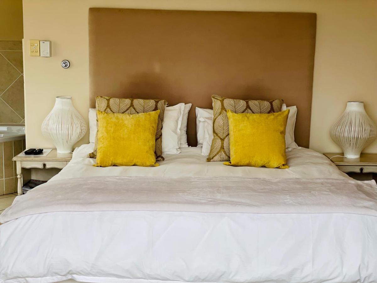 Sandra'S Guest House Langebaan Buitenkant foto
