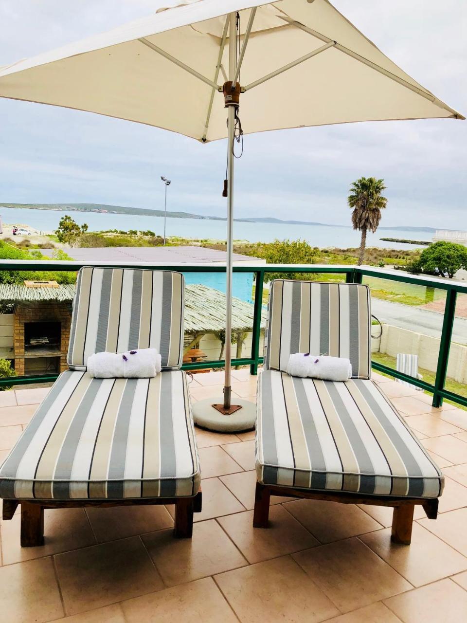 Sandra'S Guest House Langebaan Buitenkant foto